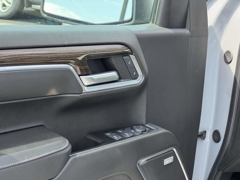 Used 2024 Chevrolet Silverado 1500 RST AWD/4WD image 19