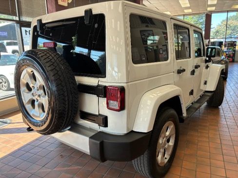 Used 2014 Jeep Wrangler Unlimited Sahara w/ Connectivity Group image 9