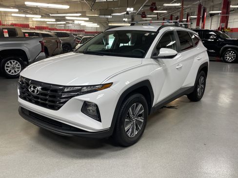 Used 2024 Hyundai Tucson Blue AWD/4WD image 2