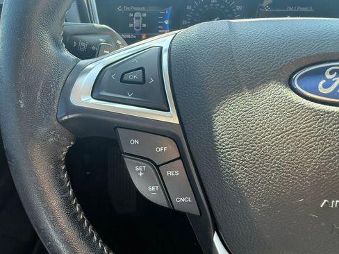 Used 2019 Ford Fusion SE w/ Equipment Group 151A FWD image 10