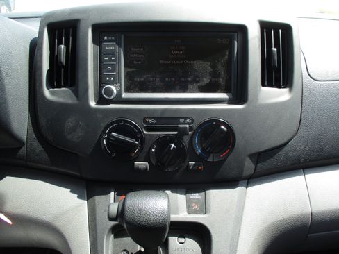 Used 2020 Nissan NV200 SV w/ Back Door Glass Package FWD image 11