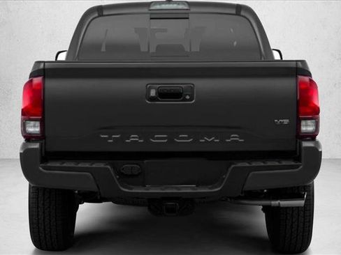 Used 2018 Toyota Tacoma TRD Sport w/ Technology Package image 15