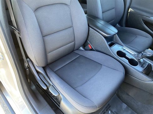 Used 2022 Chevrolet Malibu LT image 10