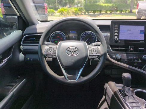 Used 2021 Toyota Camry LE FWD image 15