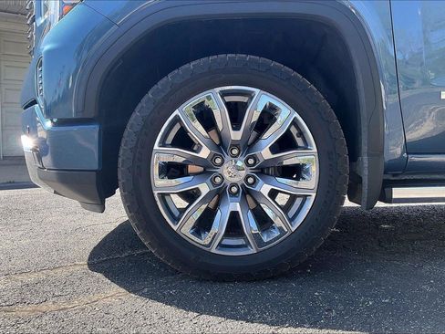 Used 2024 GMC Sierra 1500 Denali AWD/4WD image 9