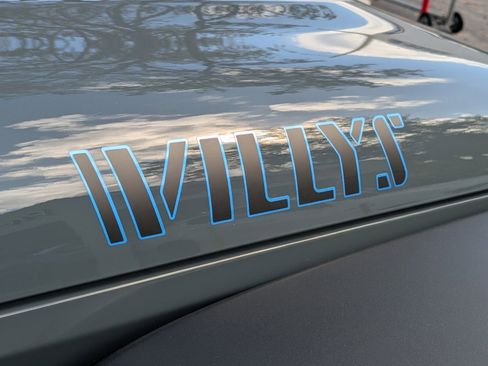 Used 2025 Jeep Wrangler Willys image 21