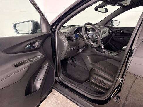 Used 2023 Chevrolet Equinox RS AWD/4WD image 3