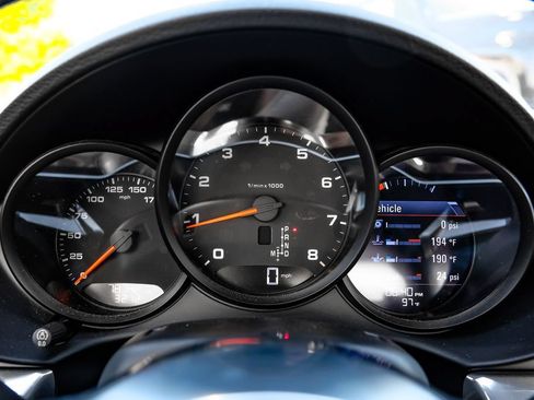 Used 2017 Porsche 718 Cayman RWD image 14
