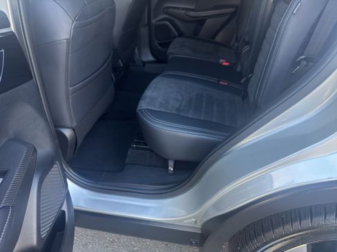 Used 2024 Mitsubishi Outlander SE image 9