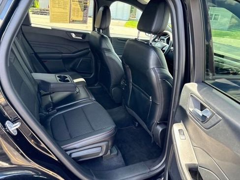 Used 2023 Ford Escape ST-Line w/ Tech Pack #1 AWD/4WD image 11