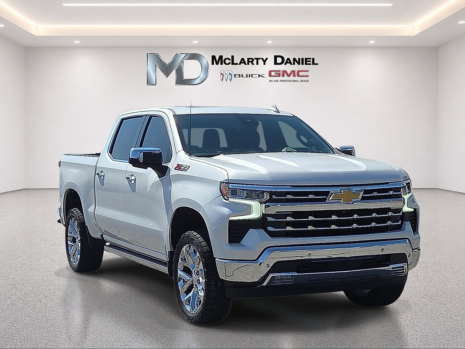 Used 2022 Chevrolet Silverado 1500 LTZ w/ LTZ Premium Package AWD/4WD image 1