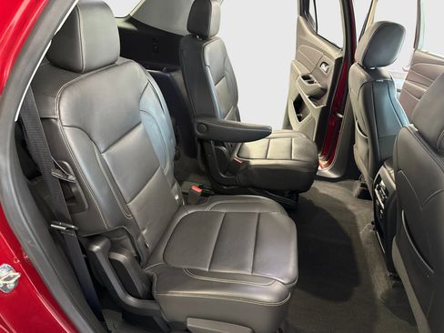 Used 2019 Chevrolet Traverse LT w/ LT Premium Package FWD image 11