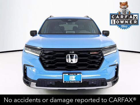 Used 2025 Honda Pilot TrailSport image 2