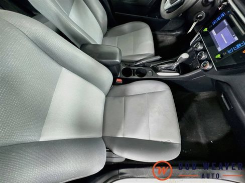 Used 2017 Toyota Corolla L FWD image 35