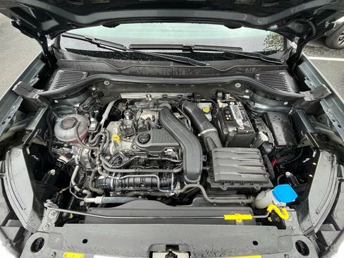 Certified 2022 Volkswagen Taos S FWD image 31