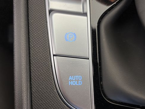 Certified 2024 Hyundai Elantra SEL w/ Convenience Package FWD image 32