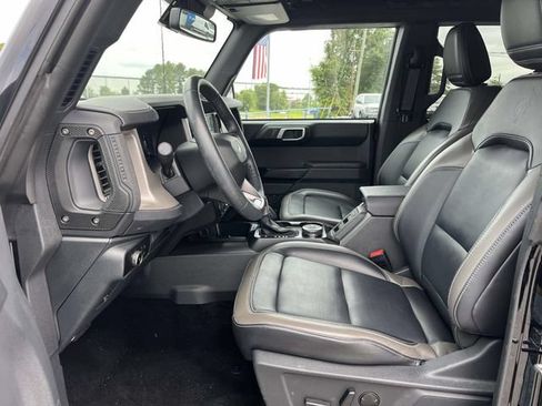 Used 2025 Ford Bronco Outer Banks w/ Sasquatch Package AWD/4WD image 13