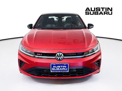 Used 2025 Volkswagen Jetta GLI Autobahn FWD image 2