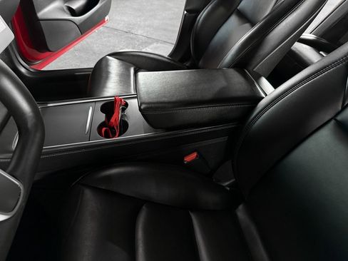 Used 2021 Tesla Model 3 Standard Range Plus image 31