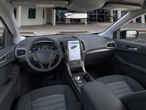New 2024 Ford Edge SE w/ Black Appearance Package image 9
