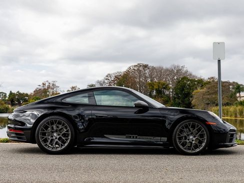 Used 2023 Porsche 911 Carrera T image 2