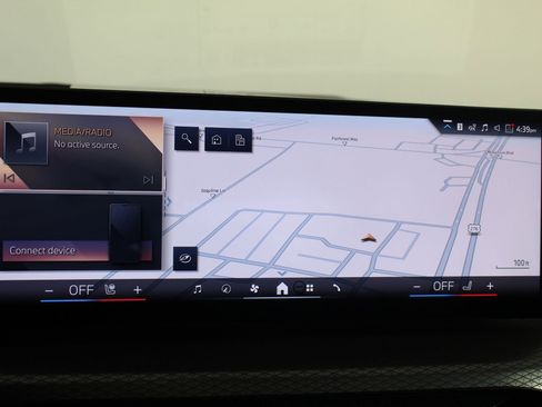 Used 2025 BMW 330i xDrive Sedan w/ Convenience Package image 32