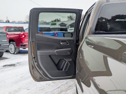 Used 2023 Chevrolet Colorado LT w/ LT Convenience Package II image 31