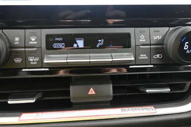 Used 2026 Toyota Grand Highlander AWD image 25