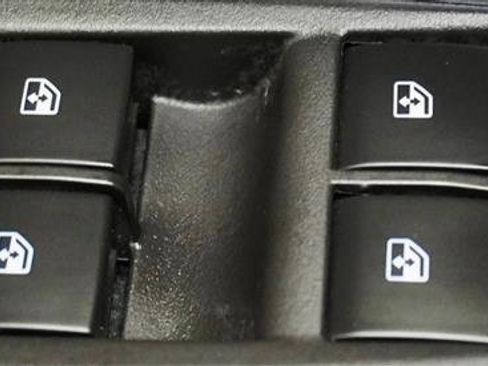 Used 2018 Chevrolet Cruze LT w/ Convenience Package image 38