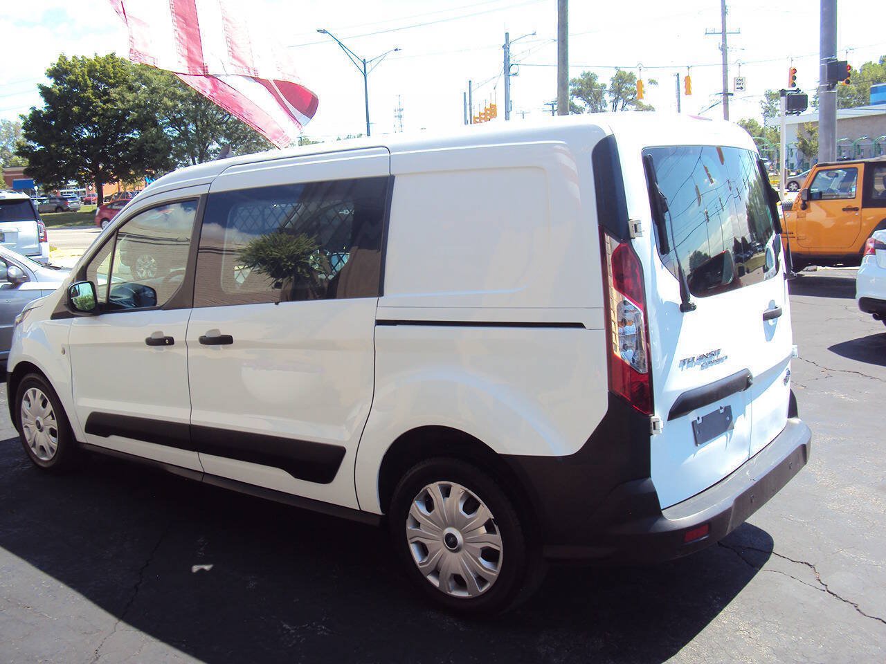 Used 2022 Ford Transit Connect XL FWD image 5
