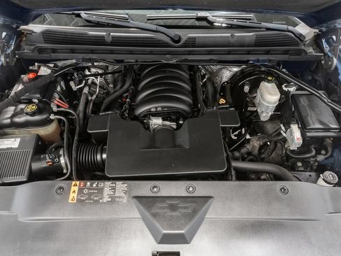 Used 2018 Chevrolet Silverado 1500 LT w/ All Star Edition AWD/4WD image 3