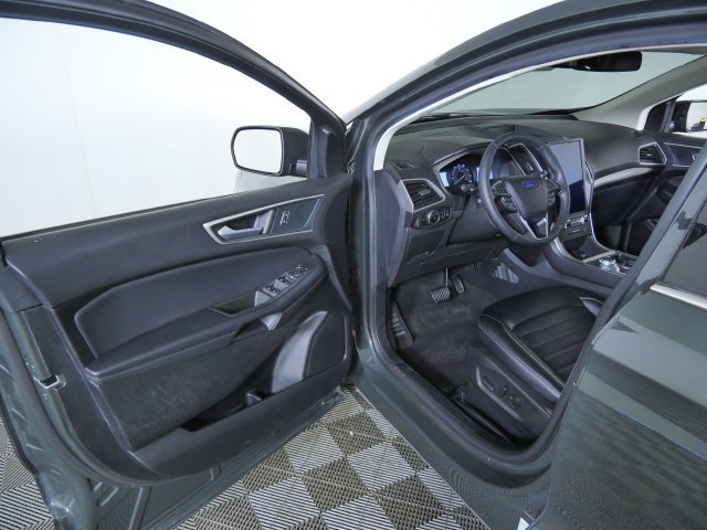 Certified 2024 Ford Edge SEL w/ Convenience Package AWD/4WD image 17