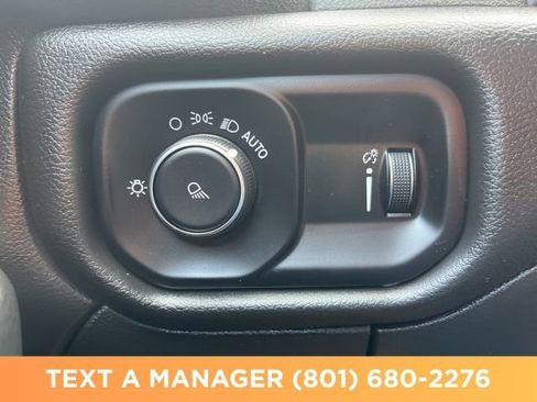 Used 2024 RAM 3500 Tradesman w/ Chrome Appearance Group AWD/4WD image 25