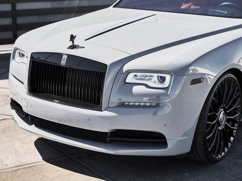 Used 2020 Rolls-Royce Wraith RWD image 8