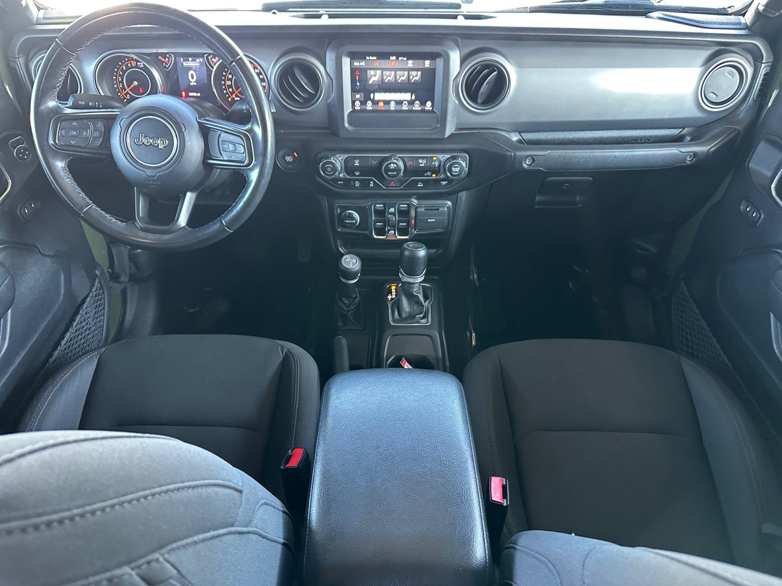 Used 2022 Jeep Gladiator Sport AWD/4WD image 11