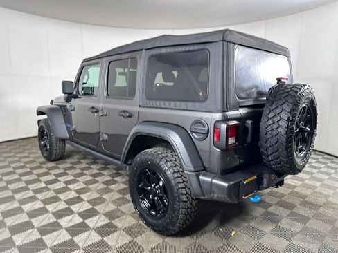 Used 2023 Jeep Wrangler Unlimited w/ Cold Weather Group AWD/4WD image 5