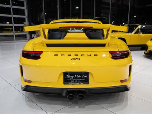 Used 2018 Porsche 911 GT3 RWD image 3