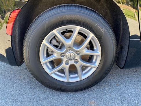 New 2026 Chrysler Voyager LX image 33