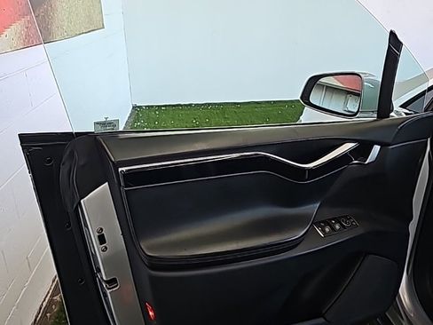 Used 2016 Tesla Model X P90D image 37