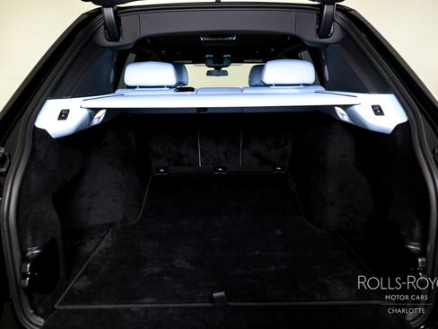 New 2026 Rolls-Royce Cullinan Black Badge image 25