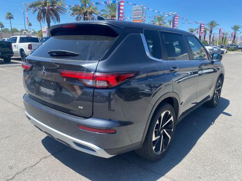 Used 2024 Mitsubishi Outlander SE FWD image 6