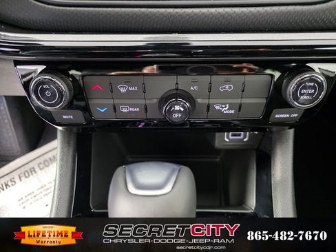 New 2026 Jeep Compass Latitude image 22