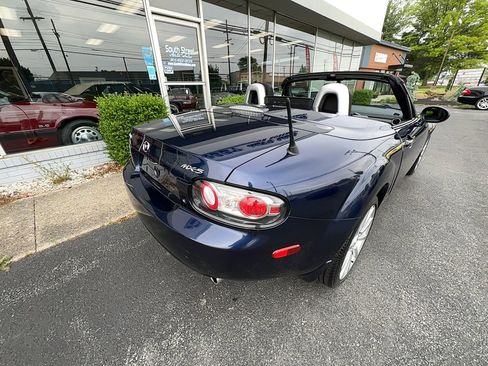 Used 2007 MAZDA MX-5 Miata Touring image 3