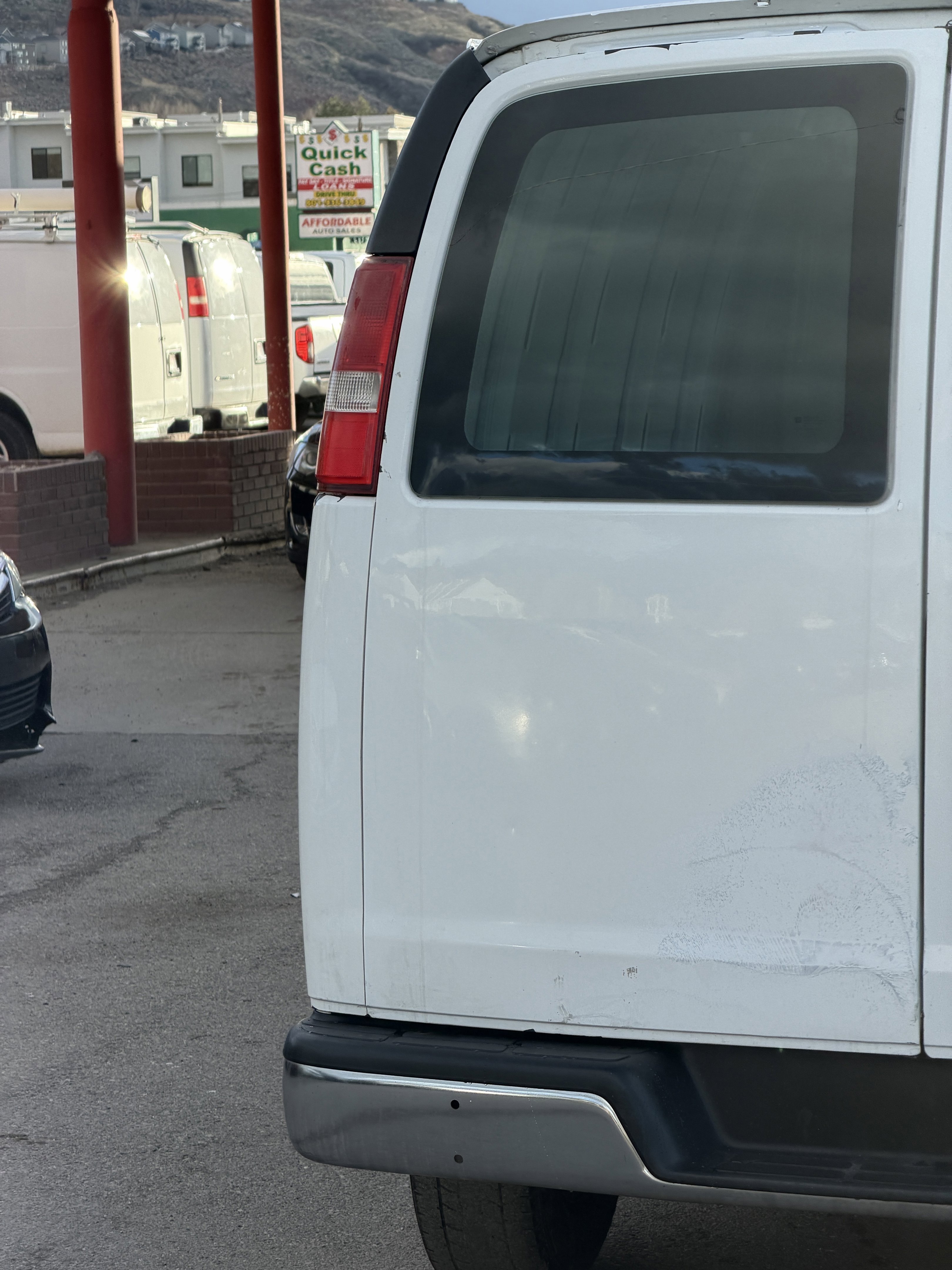 Used 2017 GMC Savana 2500 RWD image 6