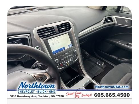 Used 2020 Ford Fusion SE image 13