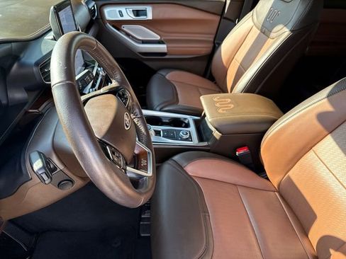 Used 2022 Ford Explorer King Ranch w/ Premium Technology Package AWD/4WD image 22