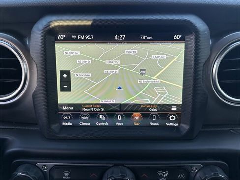 Used 2020 Jeep Gladiator Overland image 27