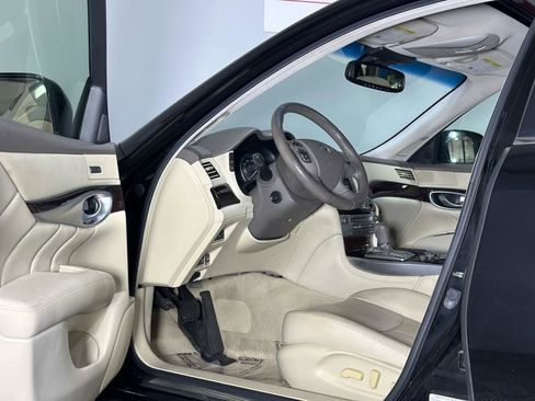 Used 2013 INFINITI M37 37x w/ Premium Pkg image 10