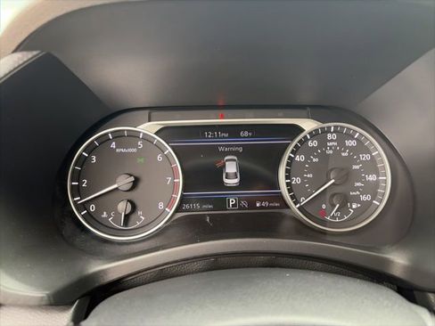 Used 2025 Nissan Sentra SR w/ SR Premium Package image 12