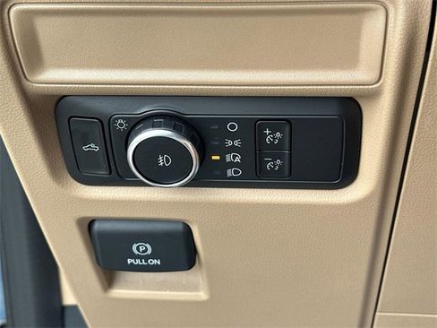 Used 2023 Ford F150 XLT image 15